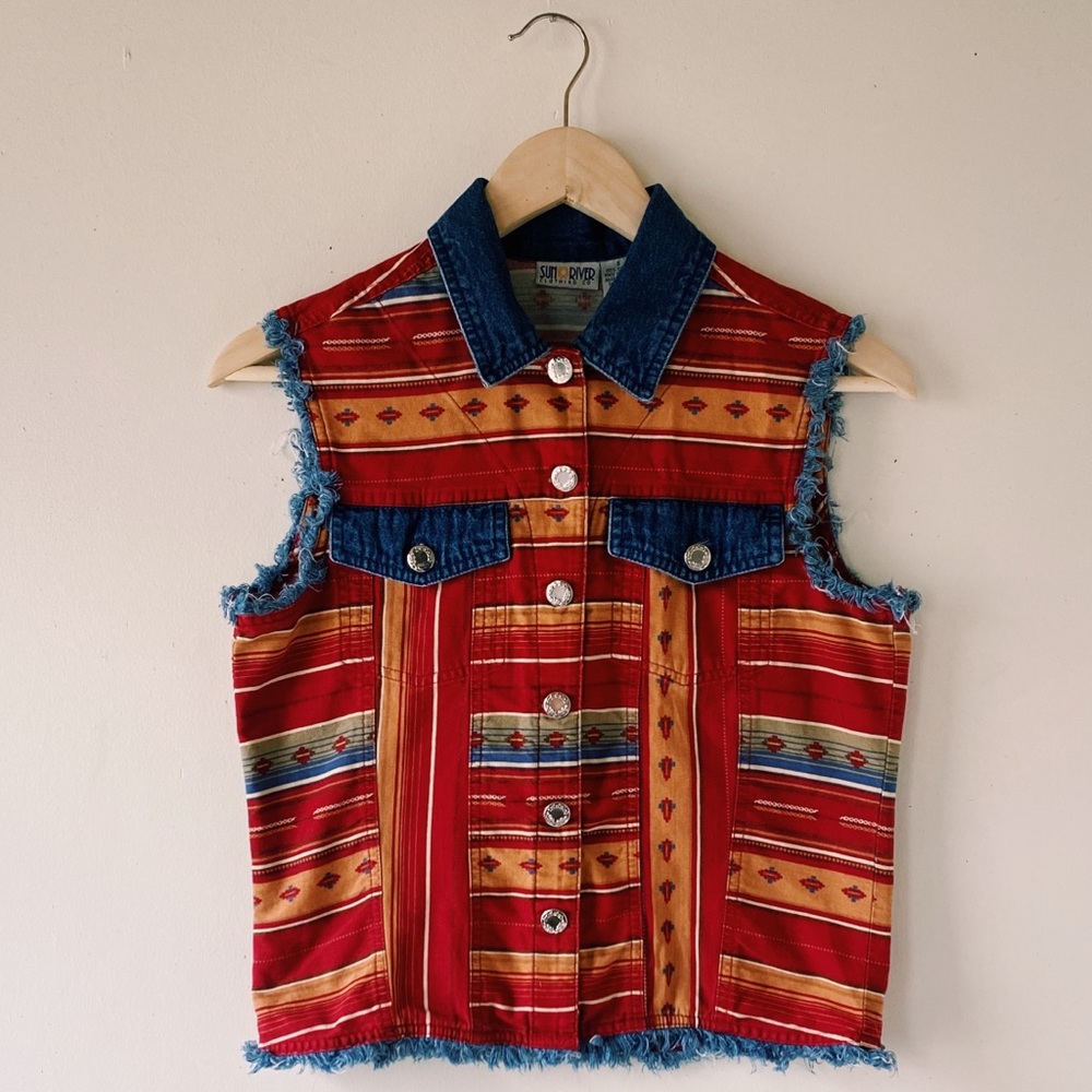 Sleeveless denim shirt